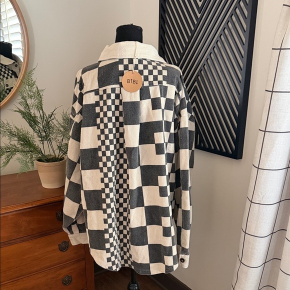 BiBi Checkerboard Shacket in Black & Cream medium - Picture 4 of 13